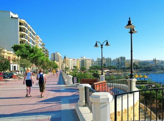 Stylish 2Br Apartment In Central St Julians Saint Julian's Dış mekan fotoğraf