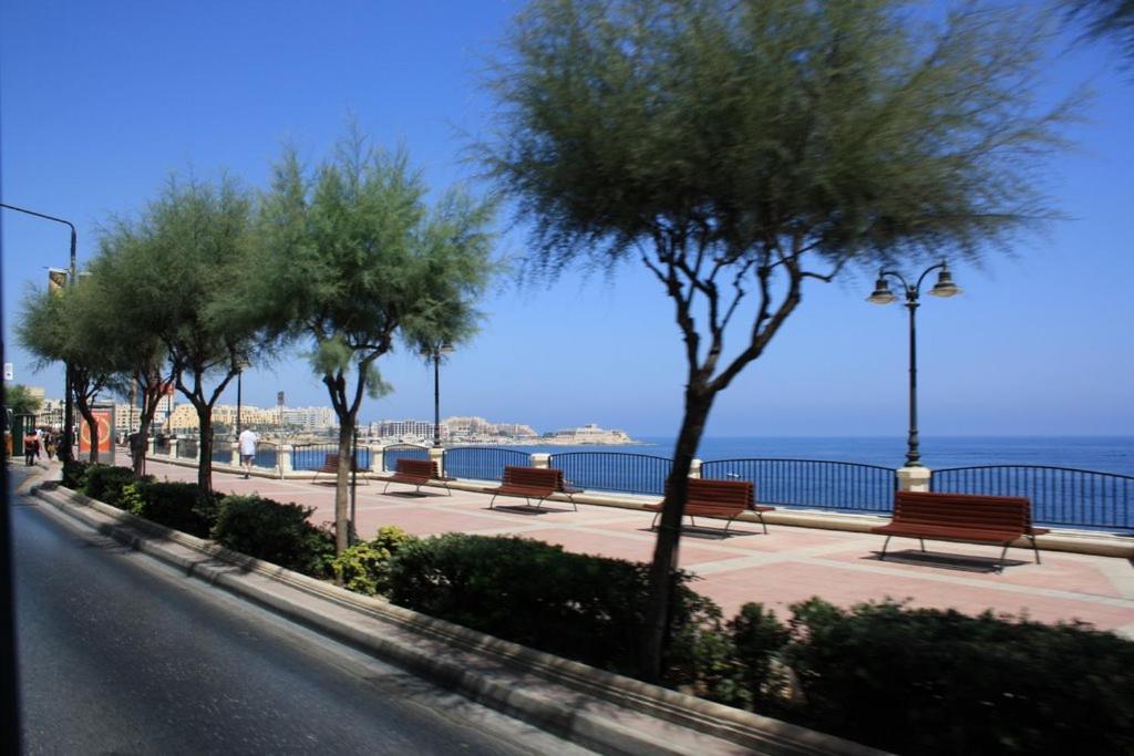 Stylish 2Br Apartment In Central St Julians Saint Julian's Dış mekan fotoğraf